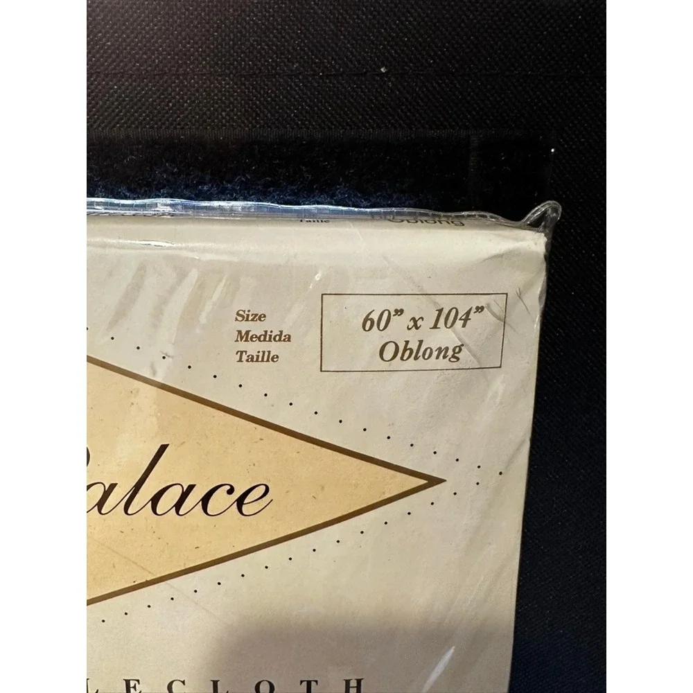 Royal Palace Damask Tablecloth 60x104 Oblong Banquet Cream Wilton Court New